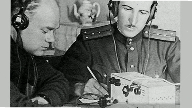 Alexander Demyanov, sĩ quan tình báo Xô viết, trong chiến dịch tình báo