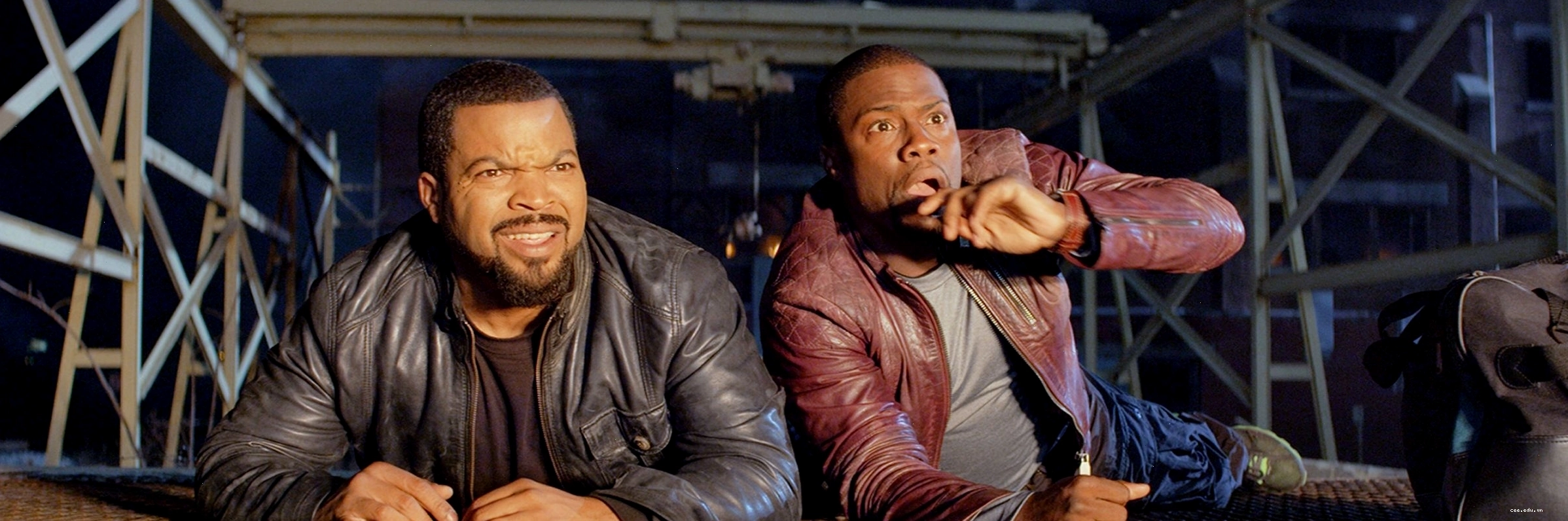 Ben (Kevin Hart) và James (Ice Cube) trong phim Ride Along