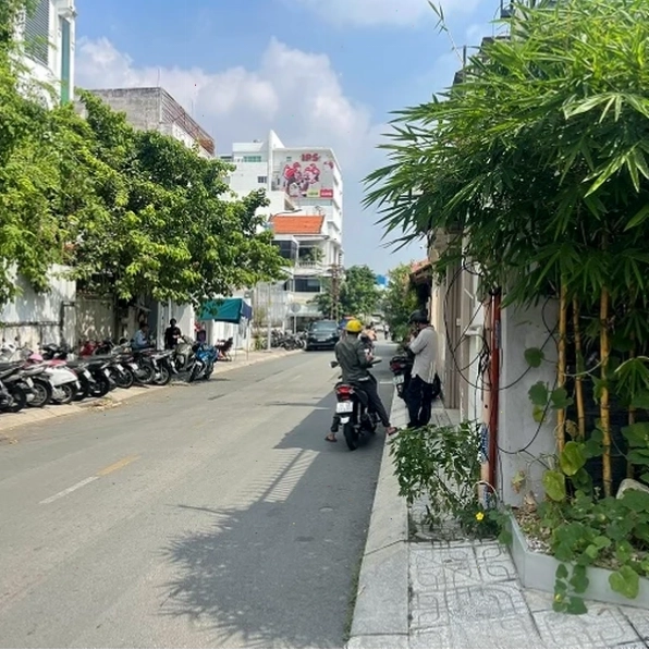 Biệt thự đẹp số 8 Trần Quý Khoách phường Tân Định bán giá tốt