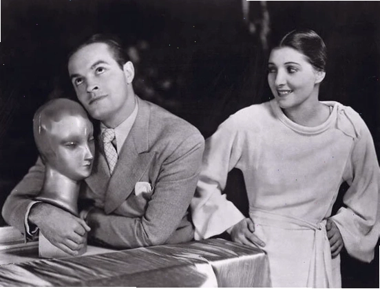 Bob Hope trong vở nhạc kịch Roberta trên sân khấu Broadway