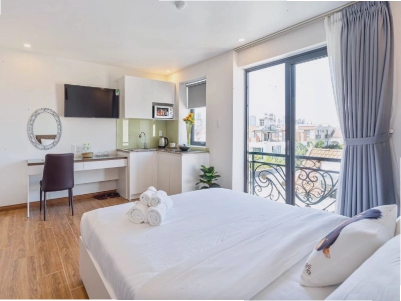 Cận cảnh sảnh chờ sang trọng tại The Royal Hotel & Apartment