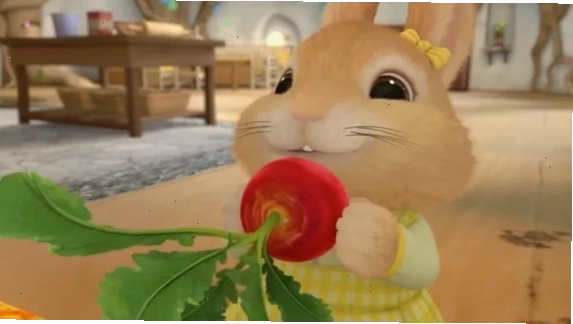 Cảnh Peter Rabbit và bạn bè cùng nhau khám phá khu vườn