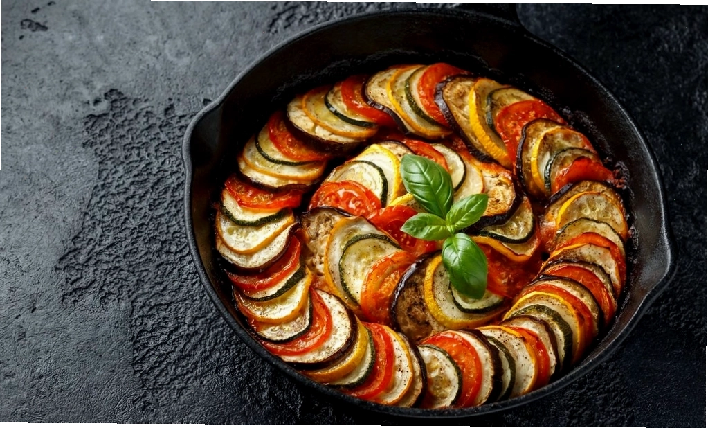 Cảnh trong phim Ratatouille với Remy và Linguini