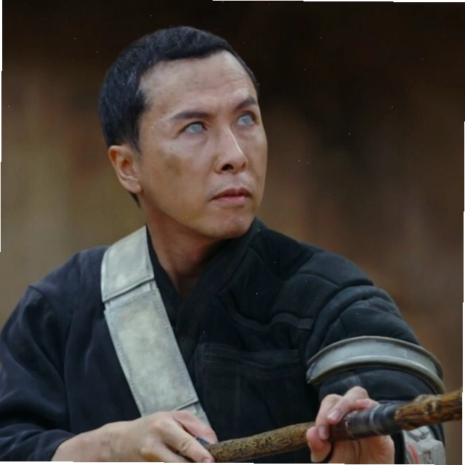 Chirrut Îmwe, một trong những nhân vật đối đầu với Death Troopers