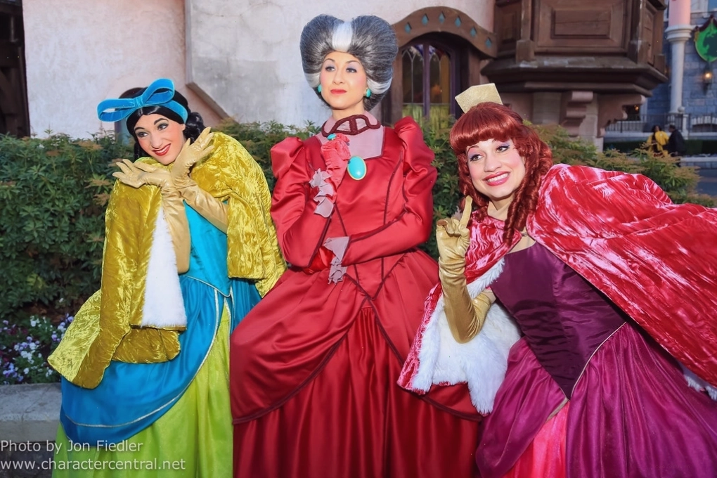 Gặp gỡ gia đình Tremaine tại Disneyland Paris Halloween 2012