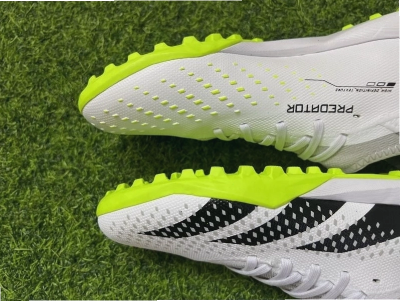 Giày Predator 3 màu trắng xanh