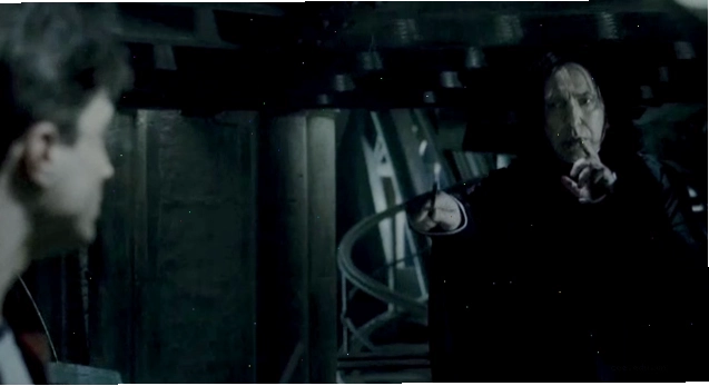 Harry Potter và bạn bè trong năm học thứ sáu tại Hogwarts