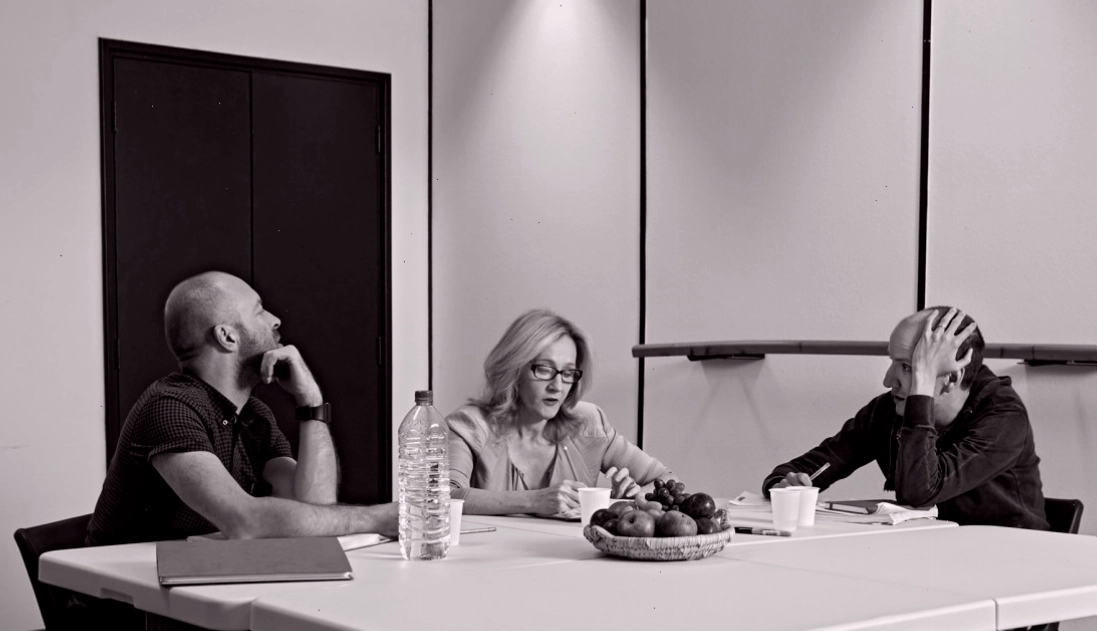 Harry Potter và con trai Albus trong vở kịch Harry Potter 8