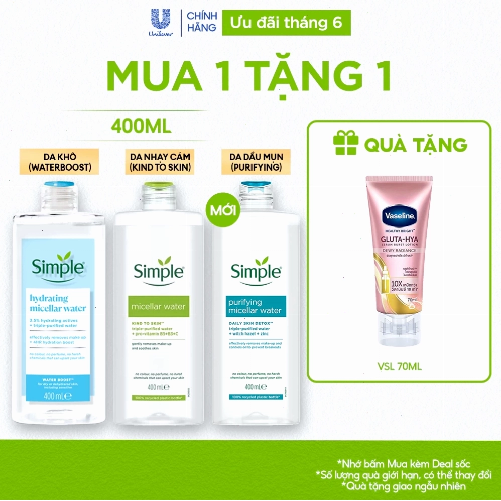 Hình ảnh cô bé ngây thơ ngồi một mình trong góc phòng