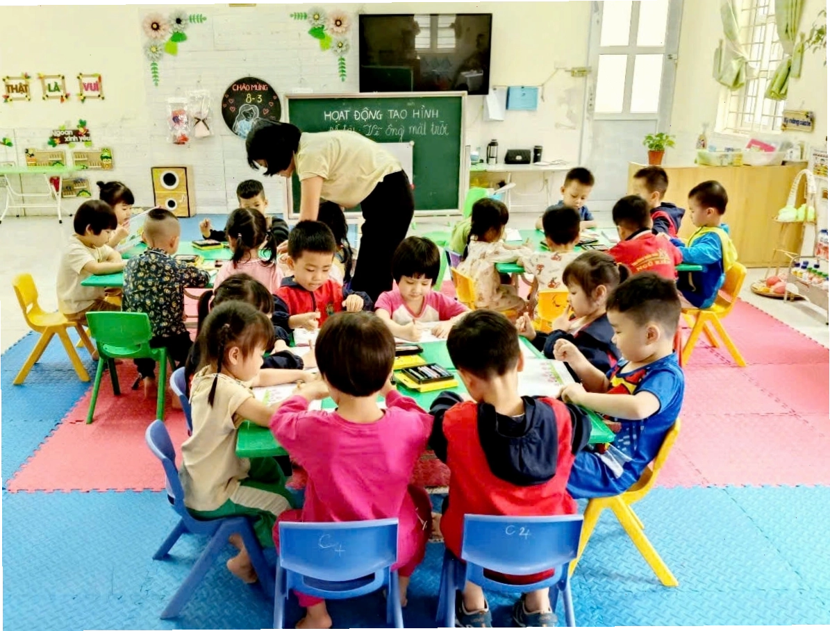 Hình ảnh ông mặt trời hoạt hình với nụ cười rạng rỡ