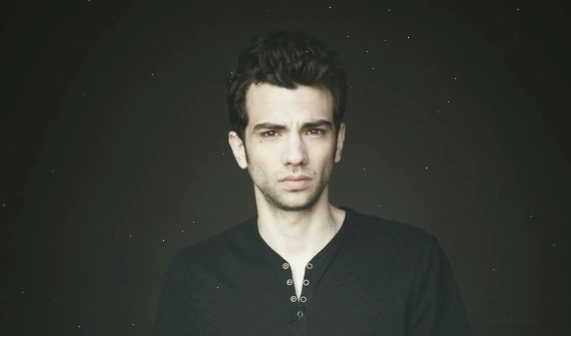 Jay Baruchel trong một buổi phỏng vấn