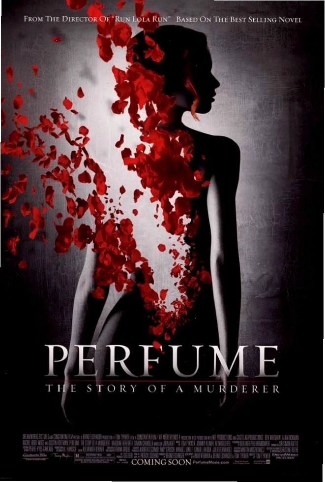 Không khí bí ẩn bao trùm trong phim Perfume