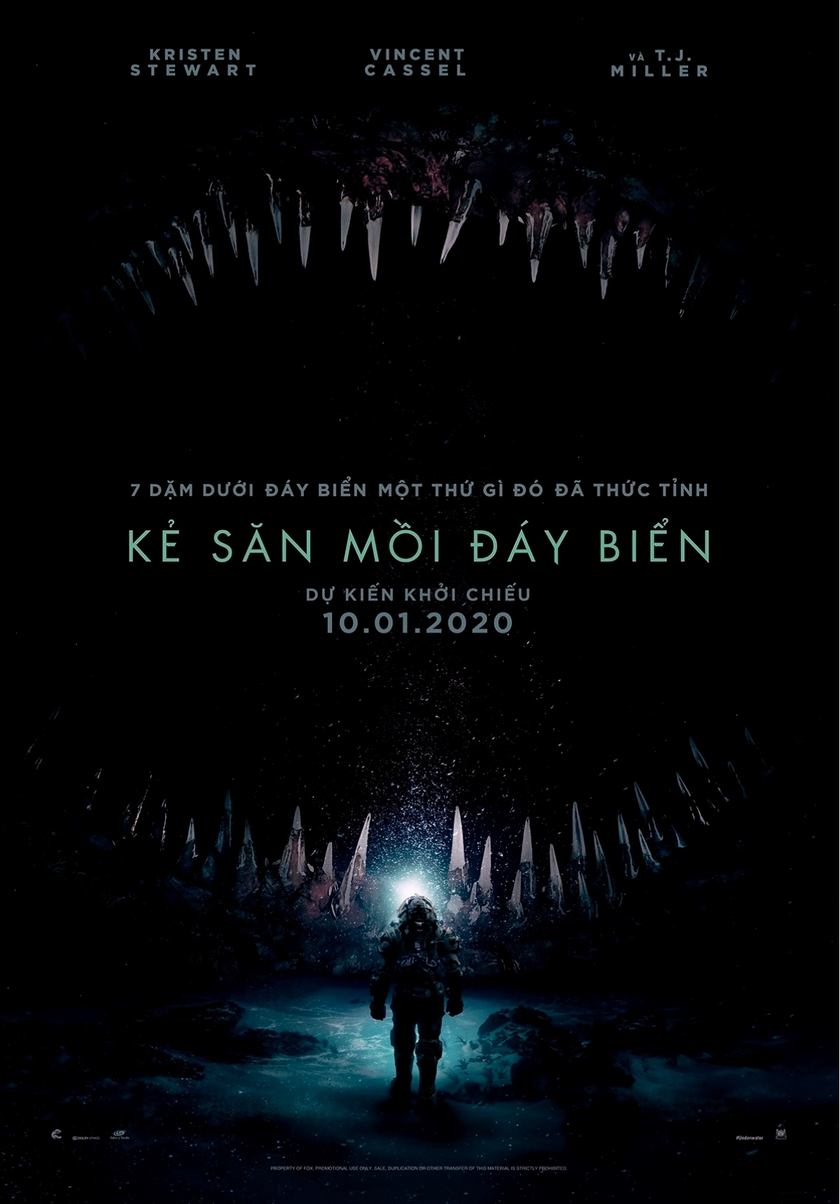 Khung cảnh dưới đáy biển trong phim Underwater