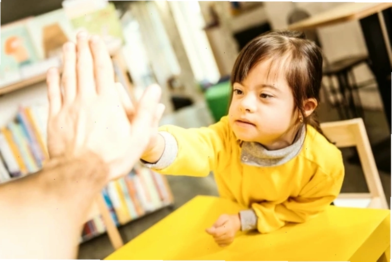 Kiểm soát triệu chứng và hỗ trợ sự phát triển là trọng tâm điều trị hội chứng siêu nữ
