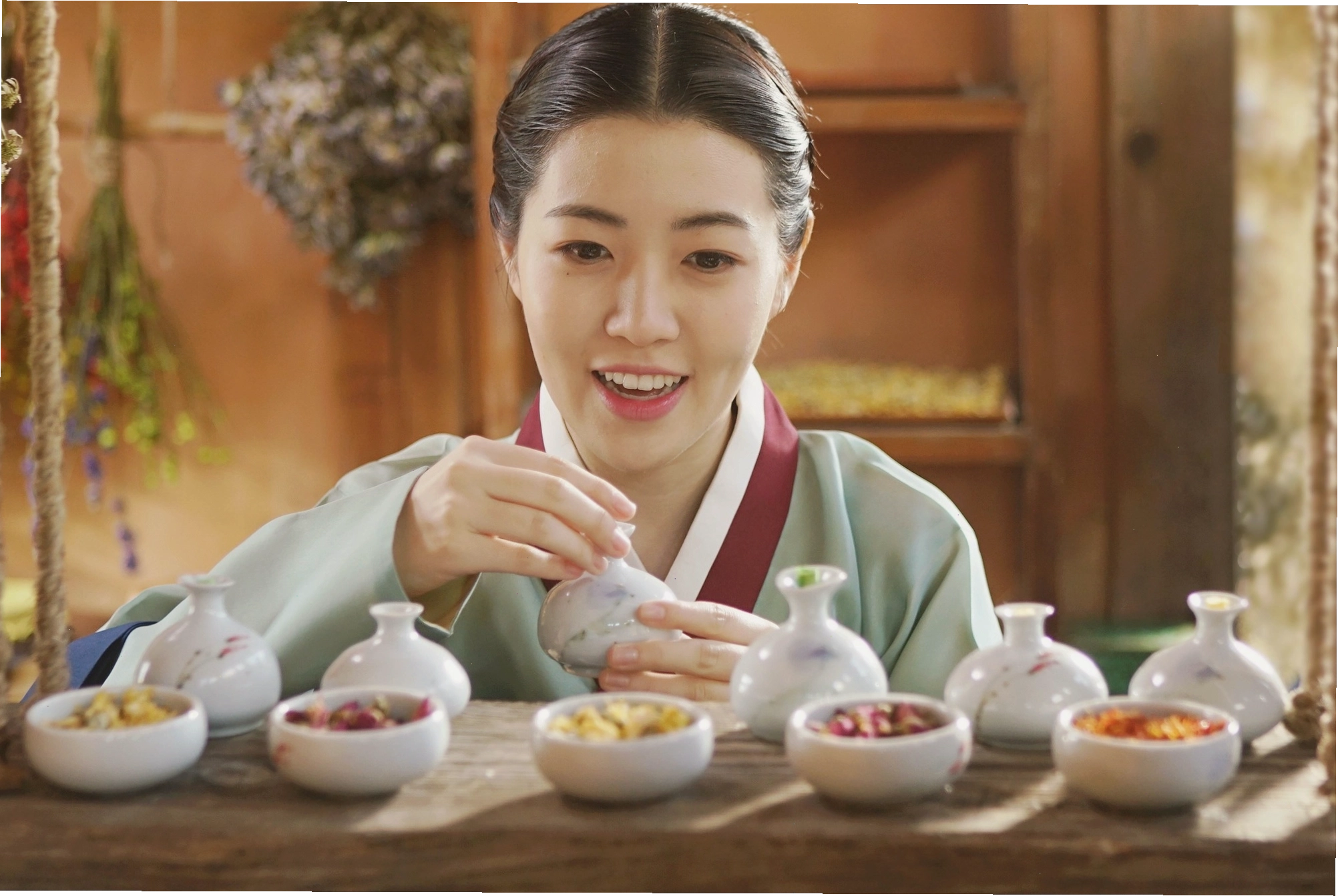 Kim Bo Mi trong phim Sunny