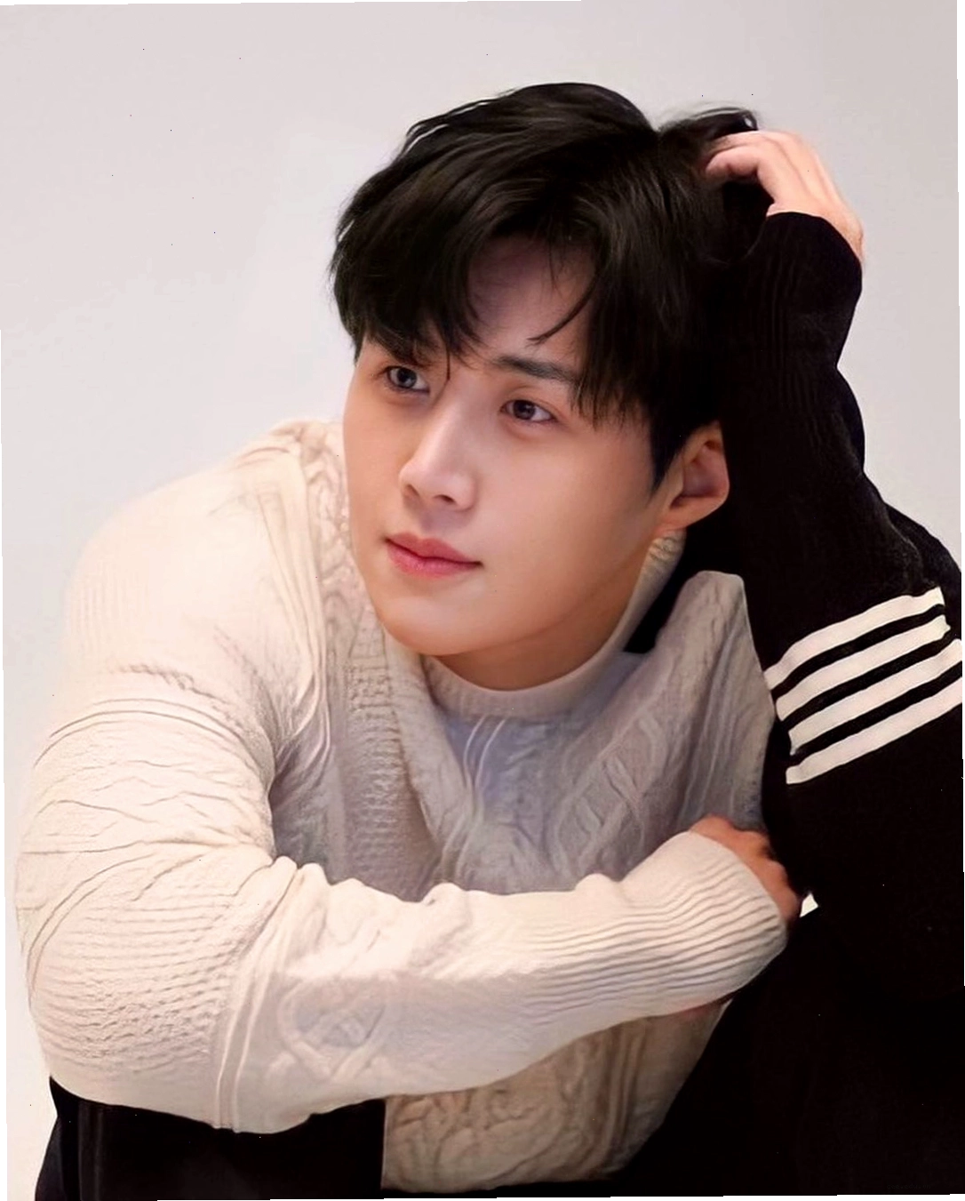 Kim Seon Ho lận đận sự nghiệp nhiều năm trong những vai phụ mờ nhạt