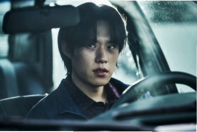 Kim Sung Cheol thay thế Yoo Ah In trong vai Jung Jin Soo ở Bản án từ địa ngục phần 2