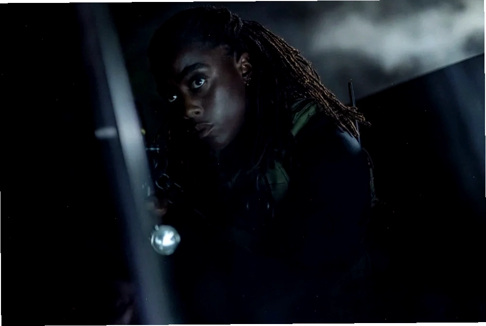 Lashana Lynch trong vai Bianca, nữ sĩ quan tình báo truy lùng The Jackal