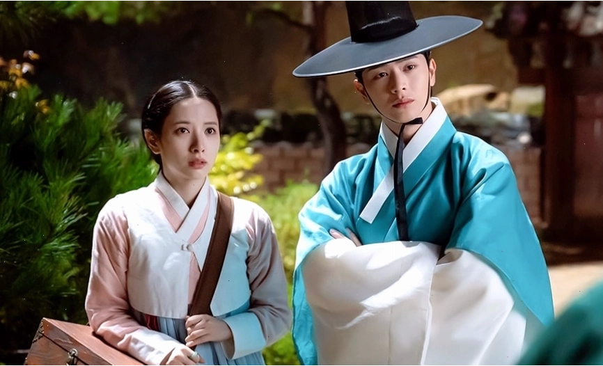 Lee Je Hoon trong phim The Art of Negotiation