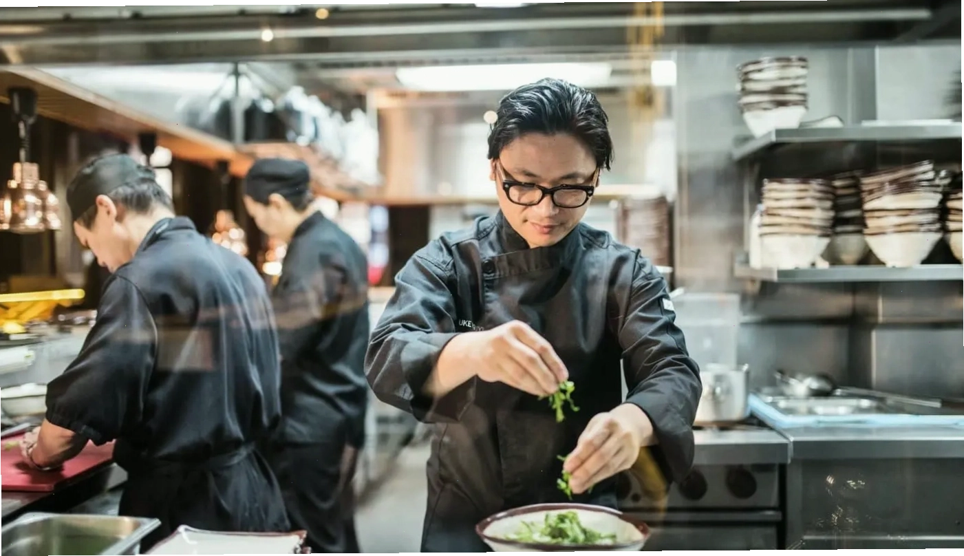Luke Nguyễn, đầu bếp nổi tiếng, đã góp phần quảng bá ẩm thực Việt Nam ra thế giới