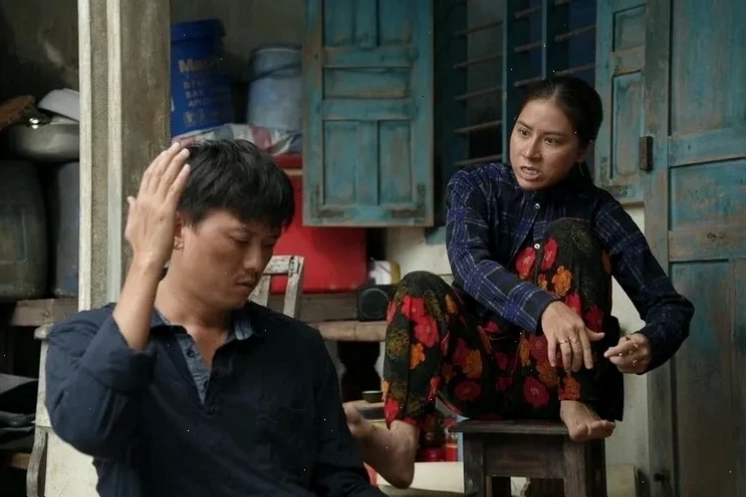 Lý Hải và ekip thực hiện phim Lật Mặt 7