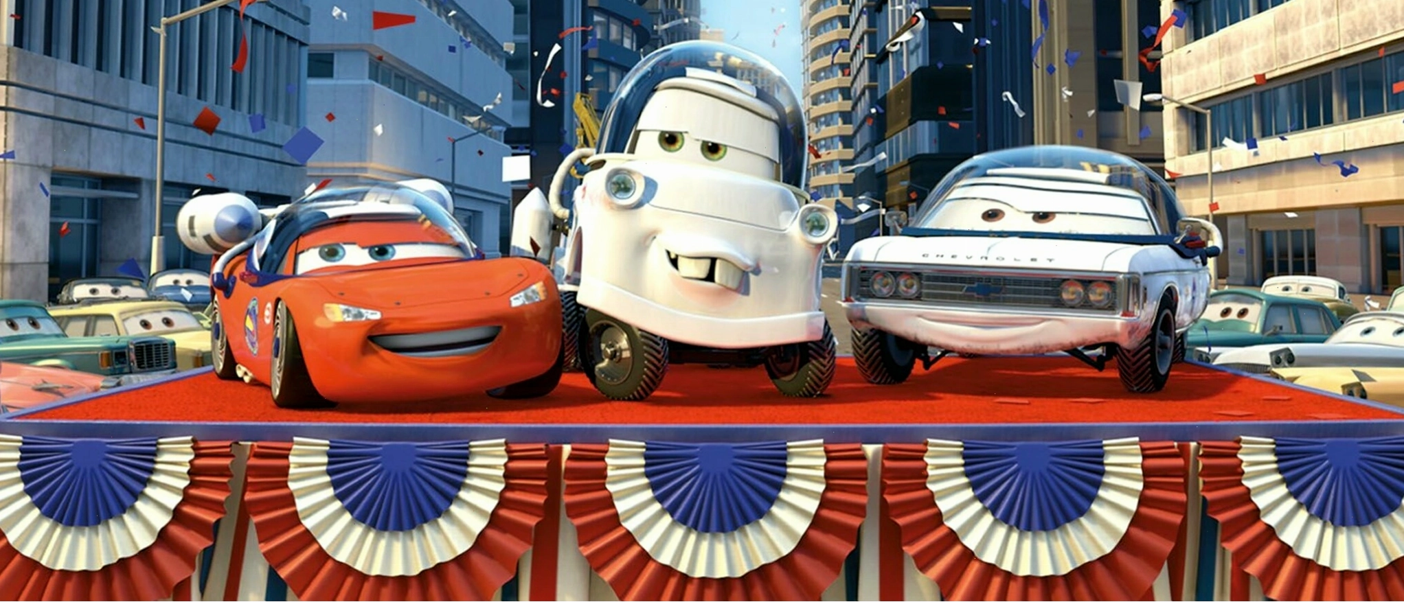 Mater đối mặt với người ngoài hành tinh trong Unidentified Flying Mater
