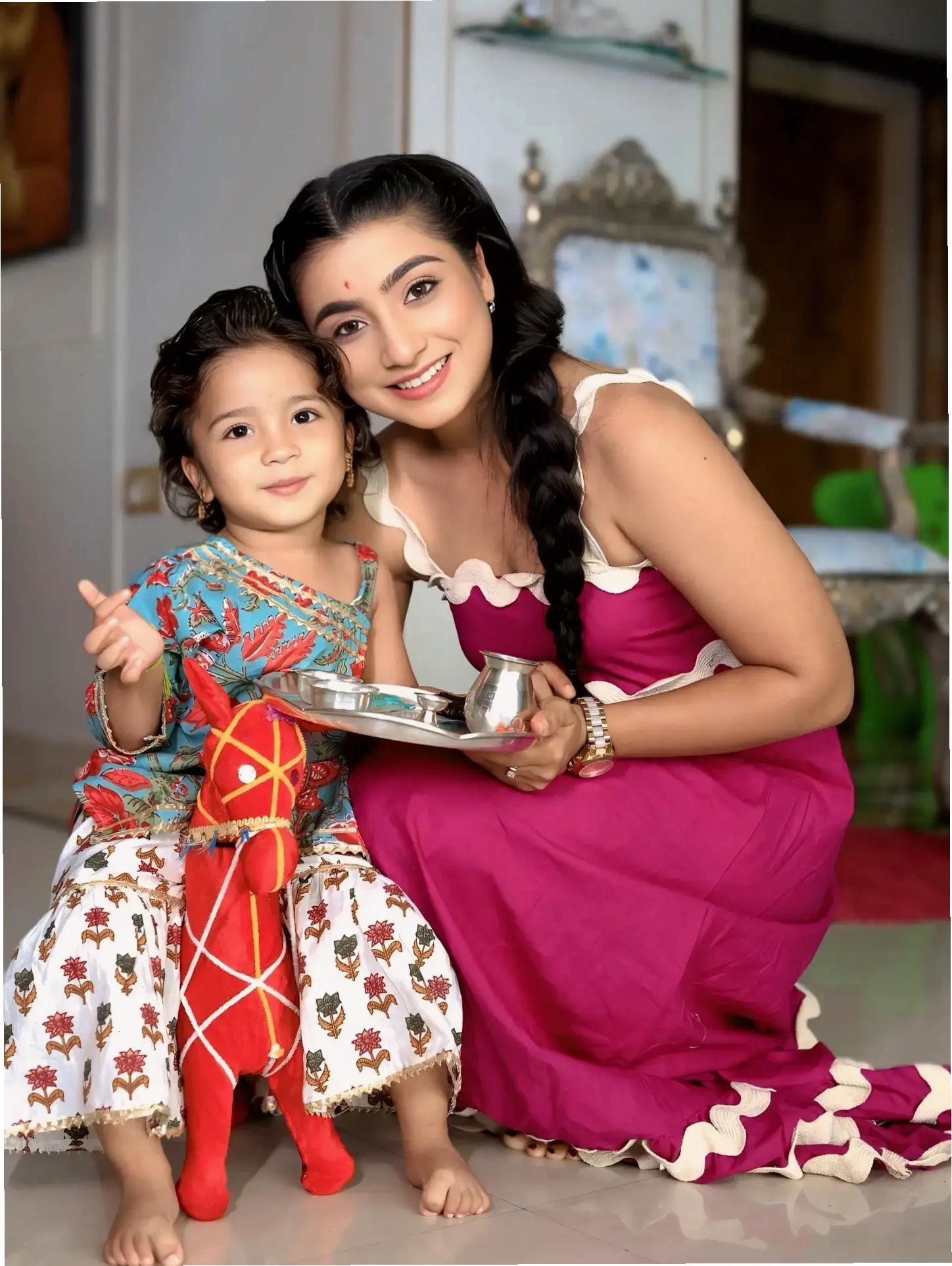Neha Marda bên con gái yêu quý