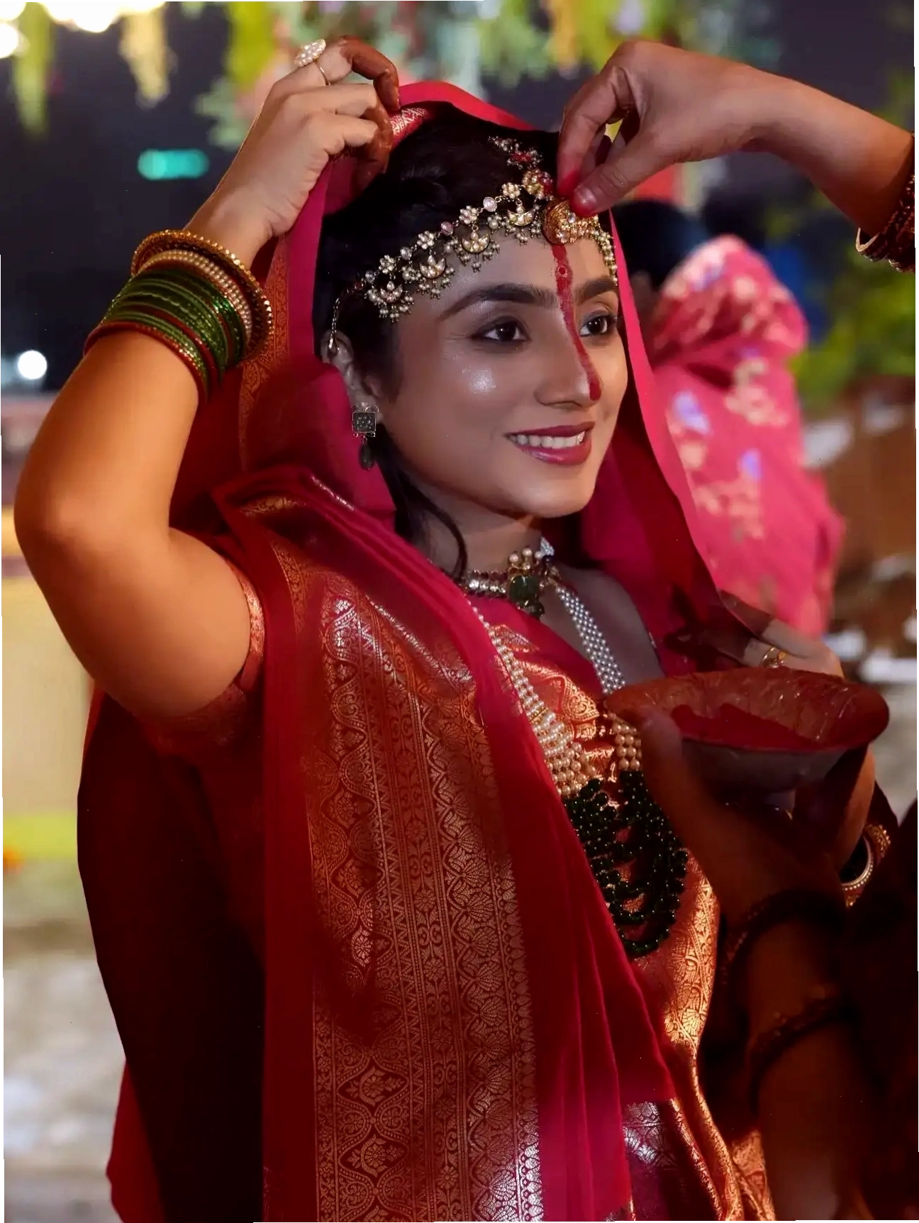 Neha Marda biểu diễn trong một chương trình truyền hình