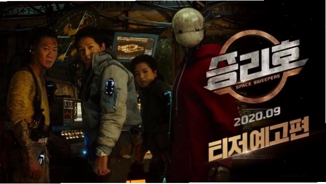 Nhân vật chính trong phim The Martian, một phim khoa học viễn tưởng thuyết minh về sinh tồn