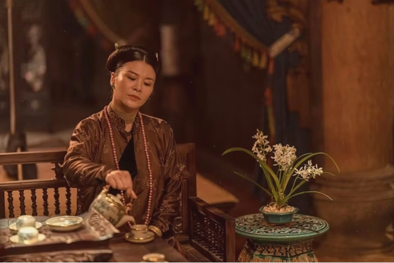 NSƯT Kim Oanh hóa thân thành bà cả trong phim Người Vợ Cuối Cùng