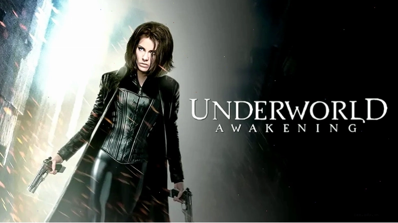 Nữ chiến binh ma cà rồng Selene trong phim Underworld