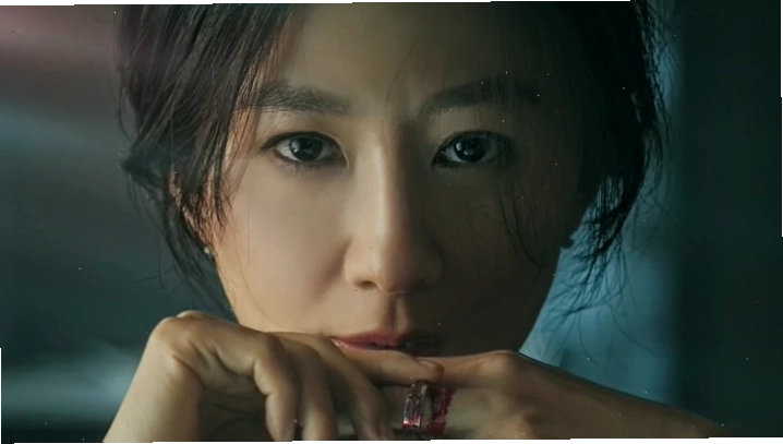 Nữ diễn viên Kim Hee Ae trong vai Ji Sun Woo của Thế Giới Hôn Nhân