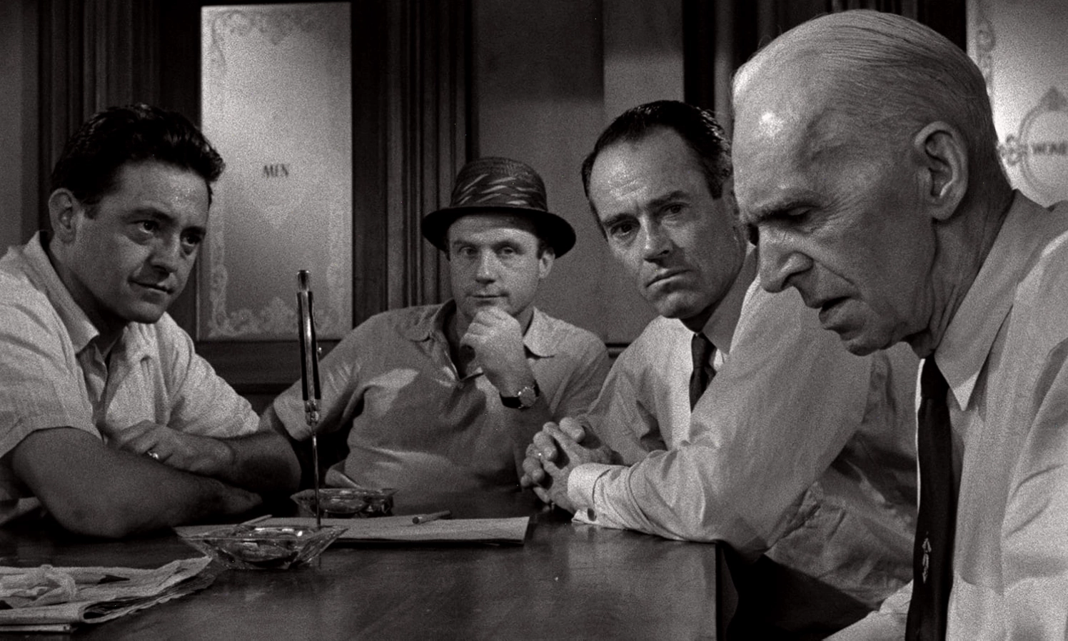 Poster phim 12 Angry Men với hình ảnh 12 bồi thẩm viên