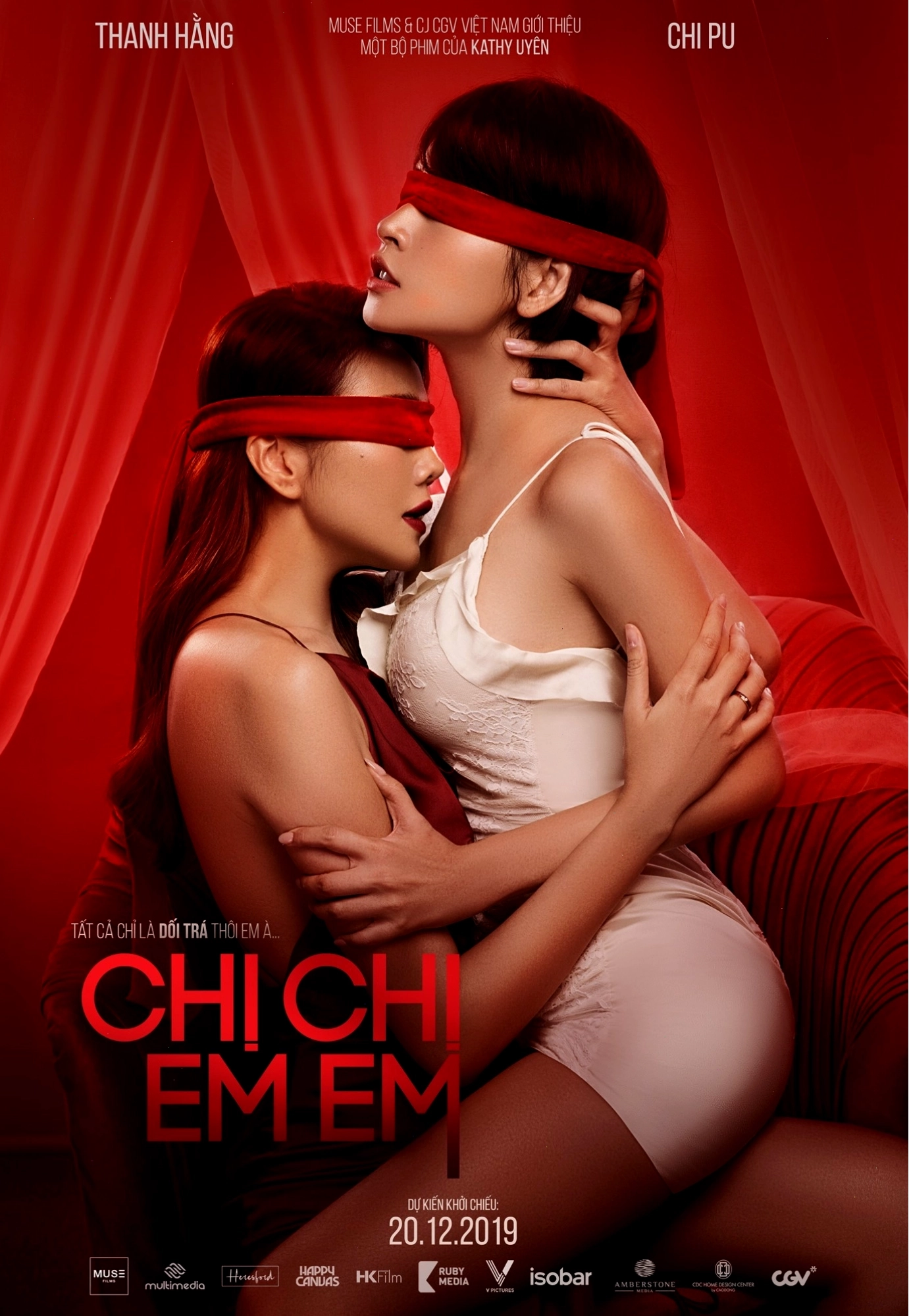 Poster phim Chị Chị Em Em với sự góp mặt của Thanh Hằng và Chi Pu