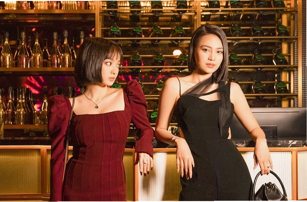 Poster phim Cô gái từ quá khứ - một phim thriller thành công của Việt Nam