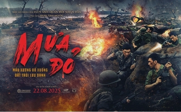 Poster phim Mưa Đỏ điện ảnh với tông màu trầm, gợi không khí chiến tranh