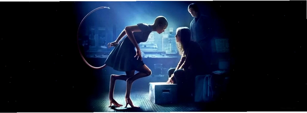 Poster phim Splice với hình ảnh sinh vật lai Dren