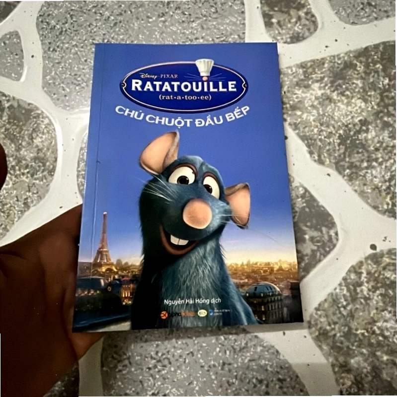 Remy hợp tác cùng Linguini trong căn bếp nhà hàng Gusteau