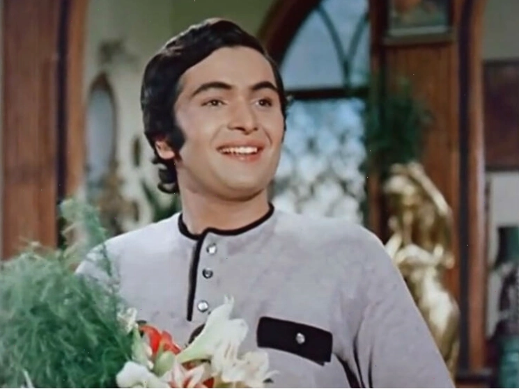 Rishi Kapoor và Dimple Kapadia trong phim Bobby (1973)