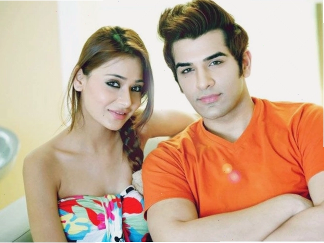 Sara Khan chụp cùng Paras Chhabra