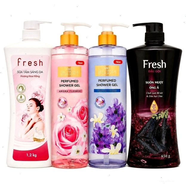 So sánh công chúa tóc mây bản gốc và phiên bản hiện đại