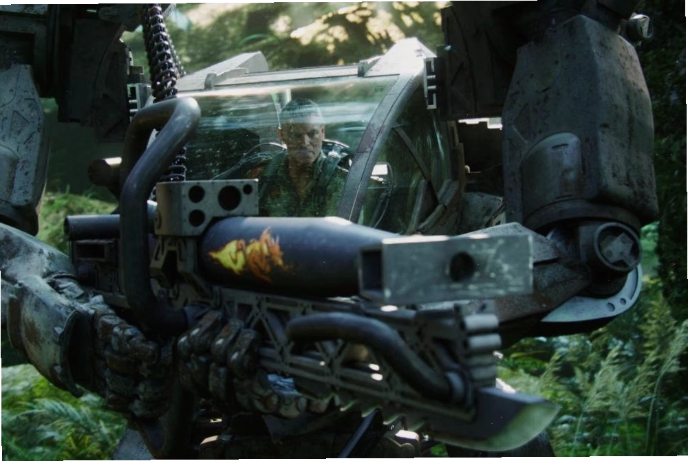 Stephen Lang trong vai Đại tá Miles Quaritch