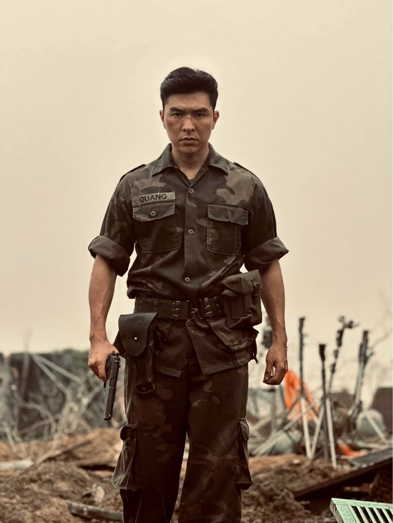 Steven Nguyễn gây sốt với vai phản diện Quang trong phim Mưa đỏ