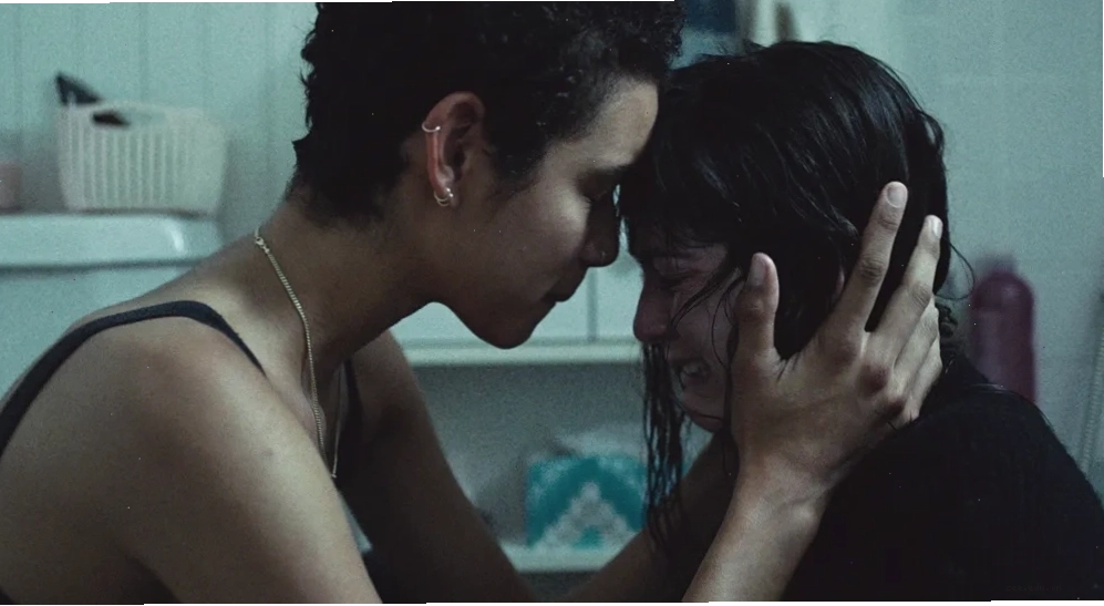 Tân binh – The Novice (2021): Phim lesbian Âu Mỹ về hành trình cá nhân