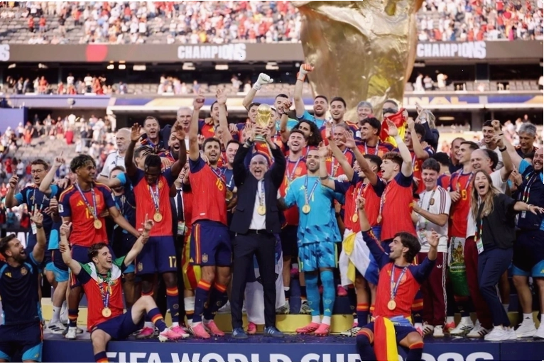Tây Ban Nha viết nên lịch sử với loạt kỷ lục chưa từng có sau World Cup
