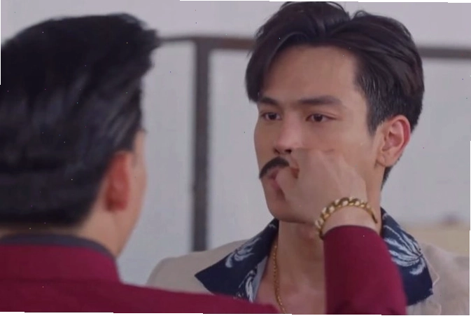That và Shane có khoảnh khắc thân mật trong phòng thay đồ