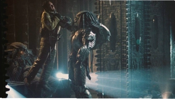 The Predator – Quái Thú Vô Hình (2018) với hình ảnh Predator