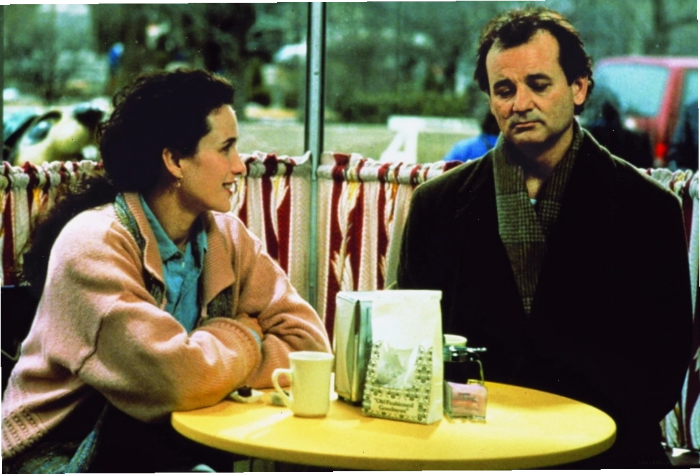 Thông điệp về hạnh phúc trong Groundhog Day xoay quanh sự chuyển hóa của nhân vật Phil giữa tình thế trớ trêu này