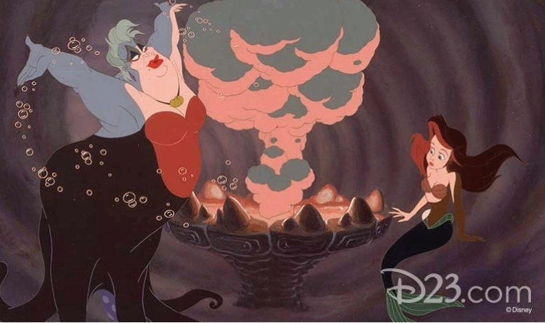Tiên cá Ariel dưới nước