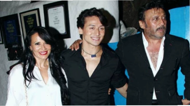 Tiger Shroff cùng bố mẹ Jackie Shroff và Ayesha Dutt